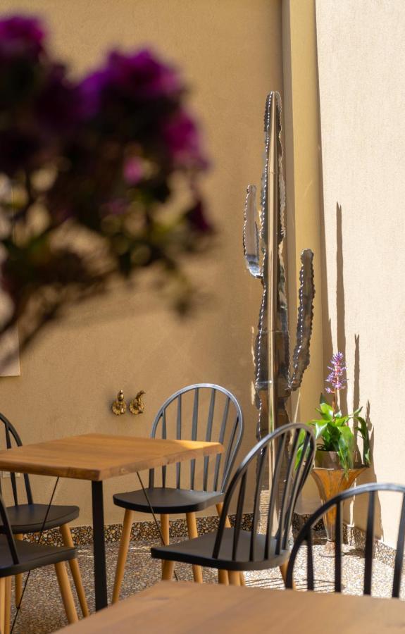 Perama  Albero Hotel מראה חיצוני תמונה