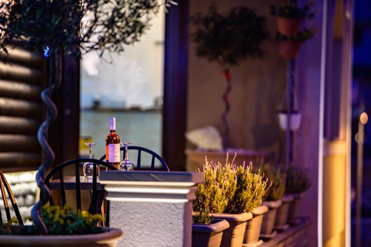 Perama  Albero Hotel מראה חיצוני תמונה