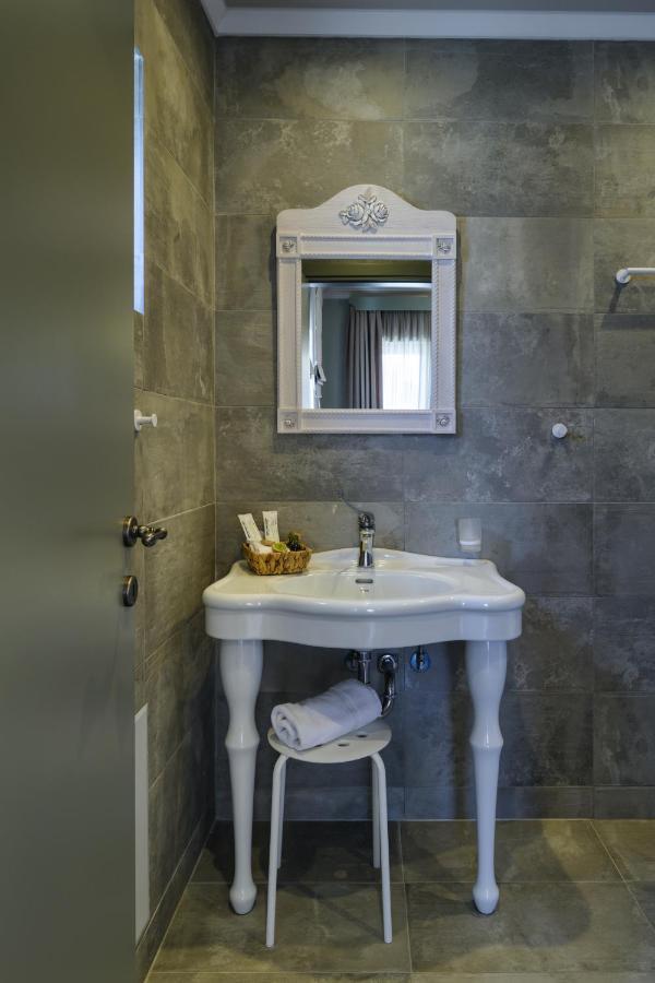 Perama  Albero Hotel מראה חיצוני תמונה
