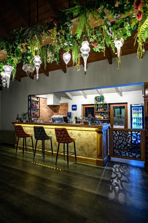 Perama  Albero Hotel מראה חיצוני תמונה