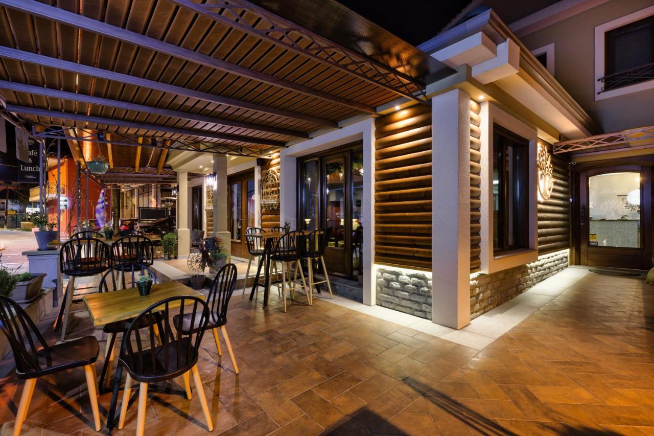 Perama  Albero Hotel מראה חיצוני תמונה