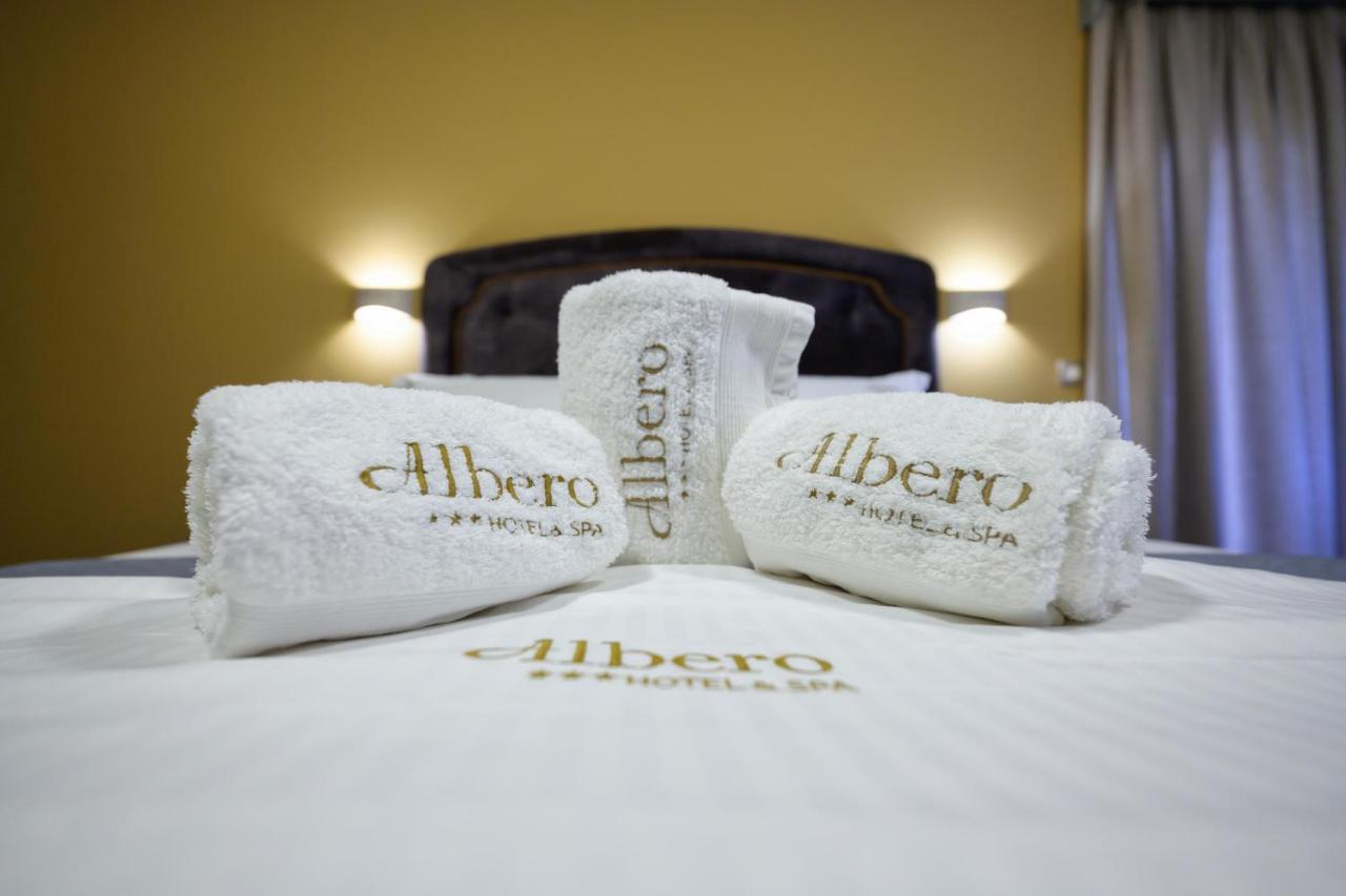 Perama  Albero Hotel מראה חיצוני תמונה